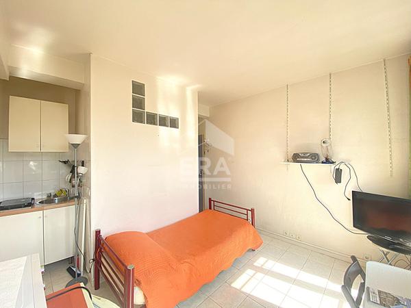 Studio -Levallois - Vue exceptionnelle !!! Parc de la Planchette