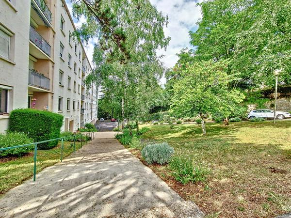 Appartement 3 pièces Poitiers secteur Blossac avec garage et balcon