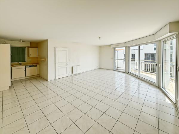 Appartement 3 pièces de 65 m² avec balcon, ascenseur et garage ? Résidence prisée à Challans