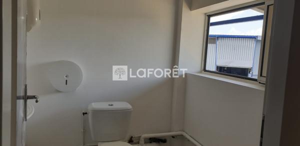 Location bureau Baie-Mahault - 69 m² - 1 254 €/mois