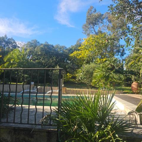Demeure de charme provençale à pied  à la plage et vue mer