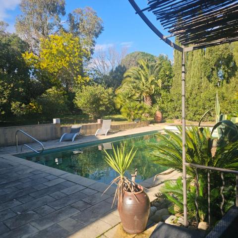 Demeure de charme provençale à pied  à la plage et vue mer