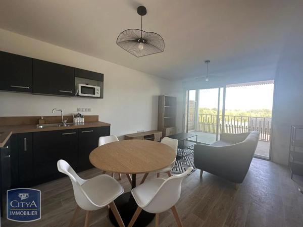 Appartement à louer 2 pièces 41.48m² Avrillé (49240)