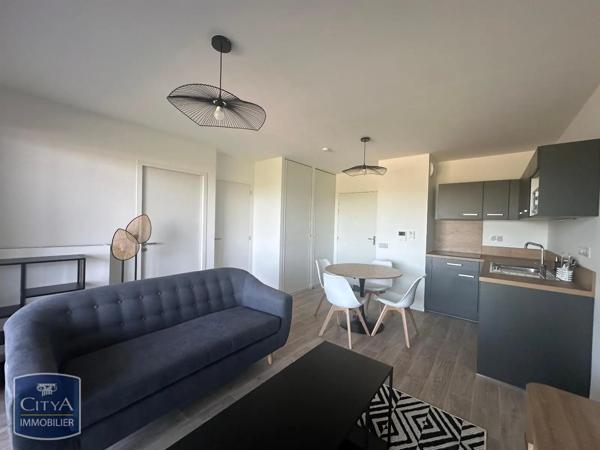 Appartement à louer 2 pièces 41.48m² Avrillé (49240)