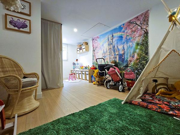 Maison à vendre 4 pièces 98 m² - LA CRAU Secteur calme, résidentiel, vue dégagée.