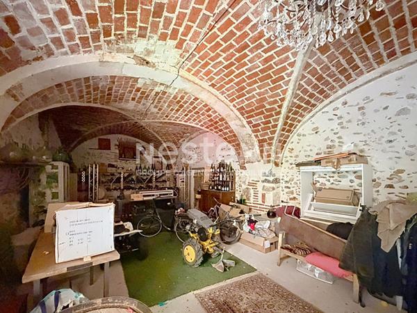 A VENDRE - BAIXAS - MAISON DE CARACTERE - COUR - TERRASSE