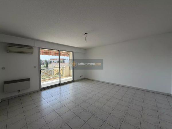 Location                                                      Appartement
                        
                                         63 m2                     à Fréjus