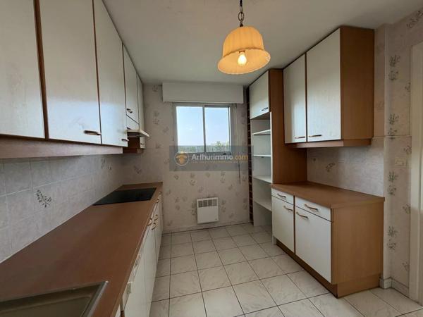 Location                                                      Appartement
                        
                                         63 m2                     à Fréjus