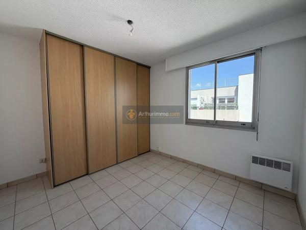 Location                                                      Appartement
                        
                                         63 m2                     à Fréjus