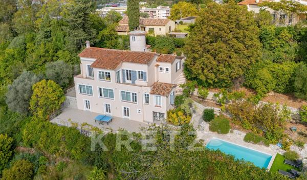 Propriété rare au calme avec piscine et grand terrain arboré