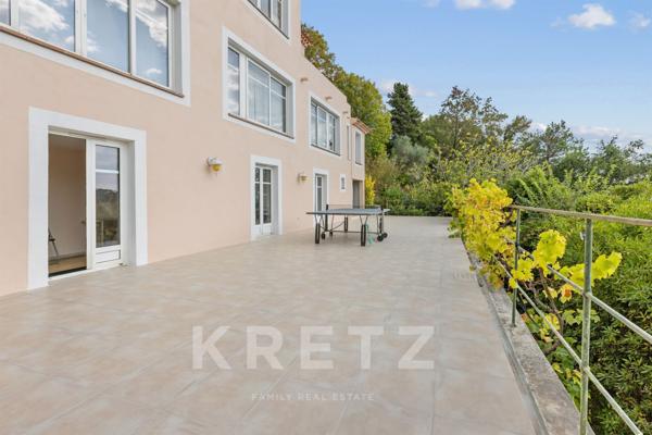 Propriété rare au calme avec piscine et grand terrain arboré