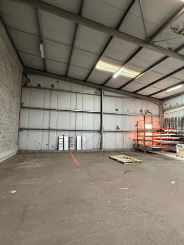 Locaux industriels de 960 m² à louer SONNAY (38)