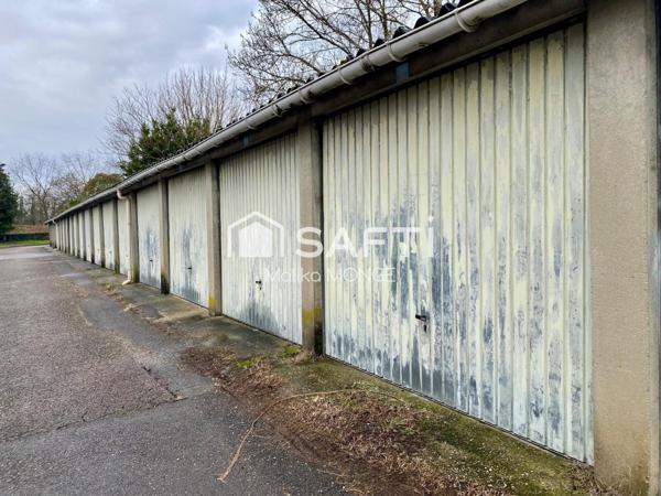 Lot de 10 box de 13m2 chacun! Idéal investisseur!