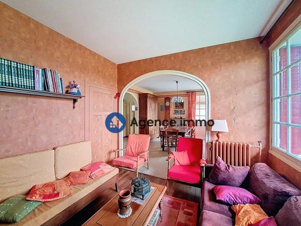 À vendre - Maison individuelle, 8 pièces située à Château-la-Vallière (37330)