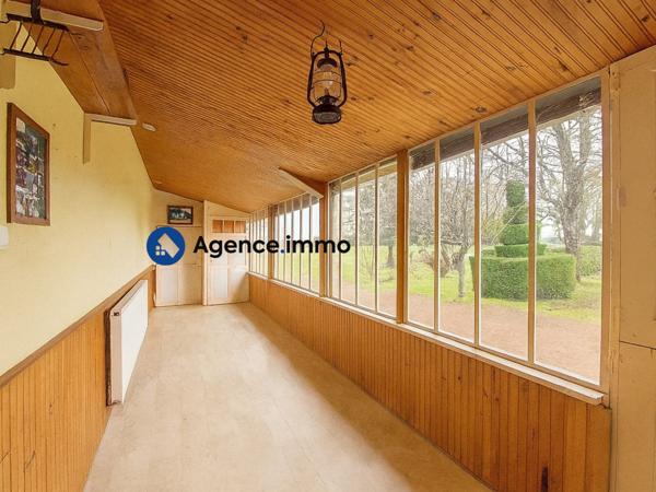 À vendre - Maison individuelle, 8 pièces située à Château-la-Vallière (37330)