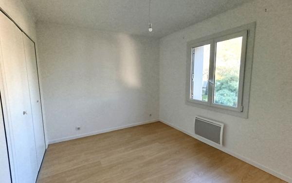 Appartement à vendre    3 pièces •  Fréjus