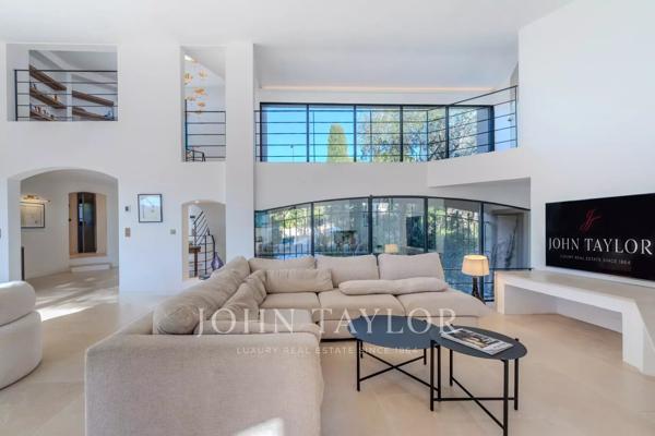 Superbe villa rénovée dans l’un des secteurs les plus recherchés de Mougins