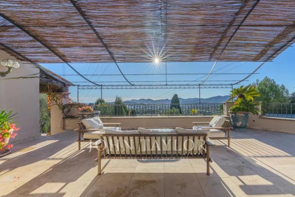 Superbe villa rénovée dans l’un des secteurs les plus recherchés de Mougins