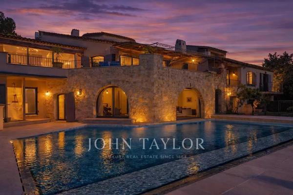 Superbe villa rénovée dans l’un des secteurs les plus recherchés de Mougins