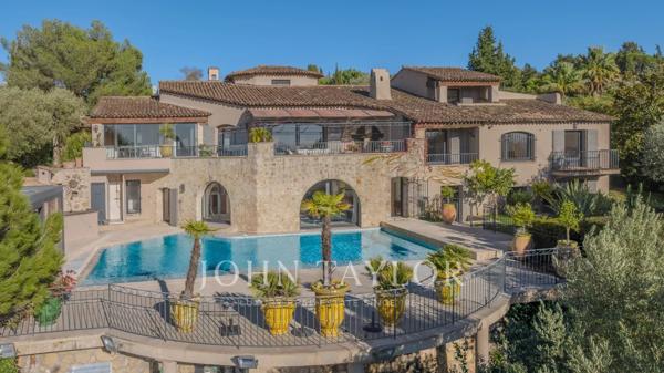 Superbe villa rénovée dans l’un des secteurs les plus recherchés de Mougins