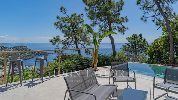 VILLA CONTEMPORAINE EN POSITION DOMINANTE – PANORAMA MER ET ESTÉREL