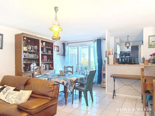 ROYAN CENTRE : appartement T4, 87 m² avec garages
