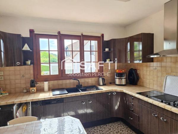 Maison 5 chambres sur sous-sol complet