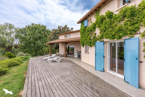 Maison à vendre |  Saussignac |  10 pièces | 226 m²
