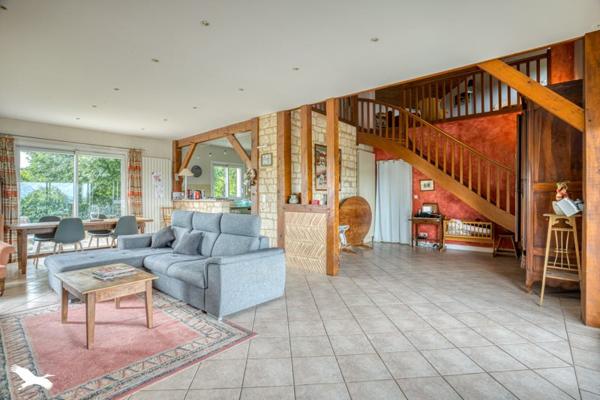 Maison à vendre |  Saussignac |  10 pièces | 226 m²