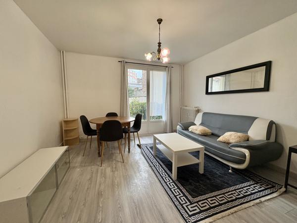 APPARTEMENT MEUBLE 530€/MOIS TOUTES CHARGES COMPRISES + STATIONNEMENT