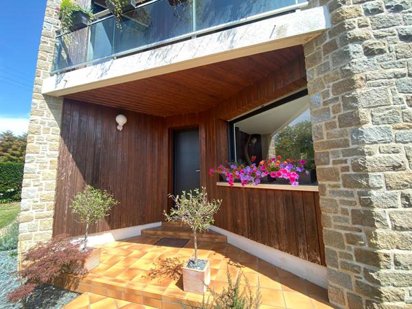 Maison à vendre à Dinan centre - 5 pièces, 3 chambres, jardin quartier calme Dinan