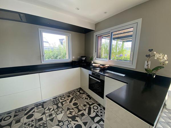 Maison à vendre à Dinan centre - 5 pièces, 3 chambres, jardin quartier calme Dinan