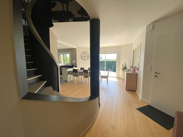 Maison à vendre à Dinan centre - 5 pièces, 3 chambres, jardin quartier calme Dinan