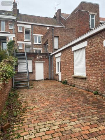 Local mixte (Pro/Hab) à vendre à Bailleul dans le Nord (59270), ref : F30411