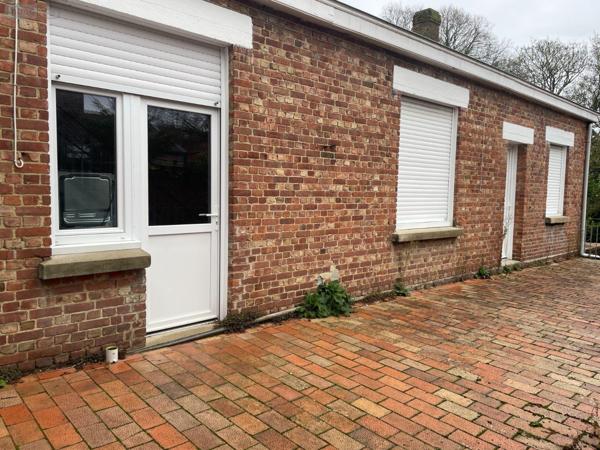 Local mixte (Pro/Hab) à vendre à Bailleul dans le Nord (59270), ref : F30411