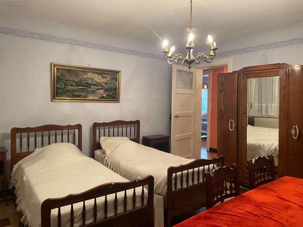 Local mixte (Pro/Hab) à vendre à Bailleul dans le Nord (59270), ref : F30411