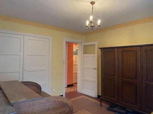 Local mixte (Pro/Hab) à vendre à Bailleul dans le Nord (59270), ref : F30411