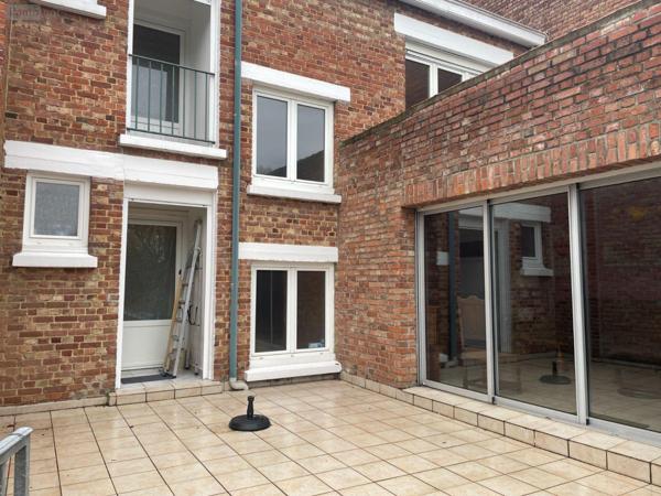 Local mixte (Pro/Hab) à vendre à Bailleul dans le Nord (59270), ref : F30411