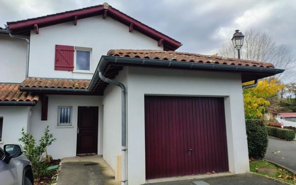 Appartement à vendre    4 pièces • 79,41 m2 Saint-Pée-sur-Nivelle