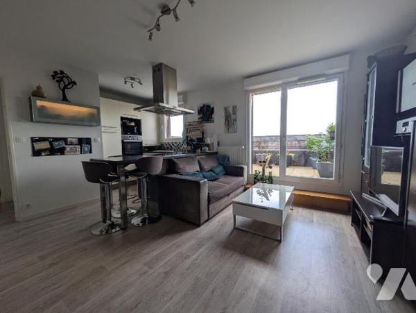 Idéalement situé au coeur de Pont Péan, dans une résidence récente de 2011, ce bel appartement ...
