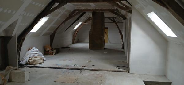 maison ancienne  2 chambres sur 3000 m2