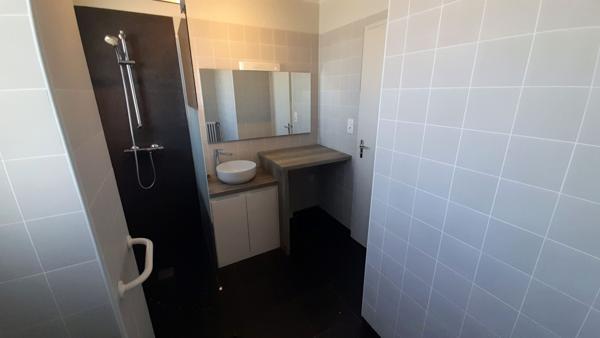 Location Appartement52,44 m² - 2 Pièces - RODEZ (12000)