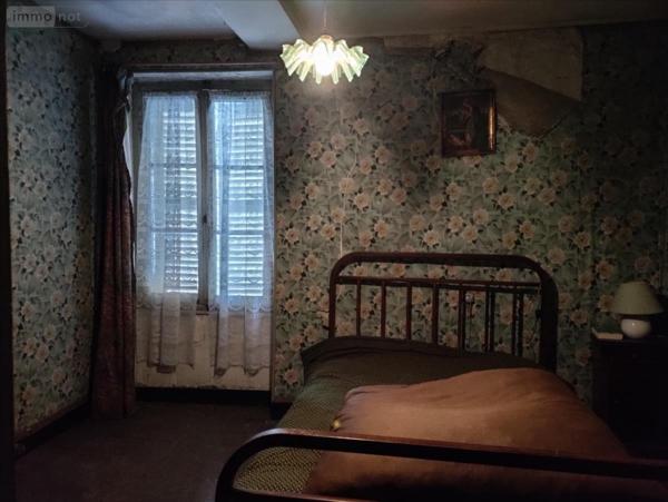 Maison à restaurer à vendre à Luché-Pringé dans la Sarthe (72800), ref : 1219