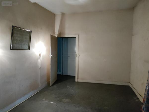 Maison à restaurer à vendre à Luché-Pringé dans la Sarthe (72800), ref : 1219