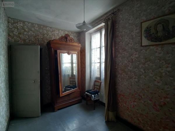 Maison à restaurer à vendre à Luché-Pringé dans la Sarthe (72800), ref : 1219