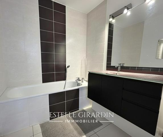Appartement T5 lumineux avec terrasse - Carquefou