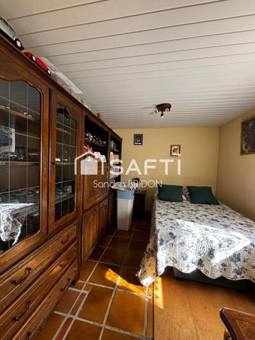 VILLA DE PLAIN PIED AVEC JOLI JARDIN