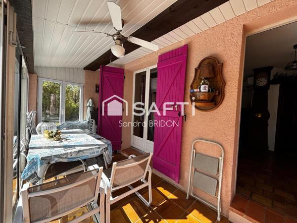 VILLA DE PLAIN PIED AVEC JOLI JARDIN