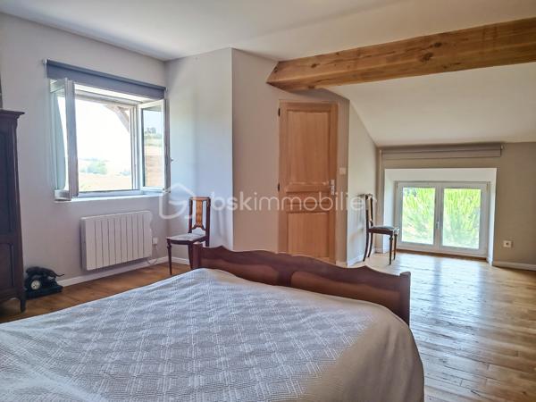 Demeure de 554,28 m²