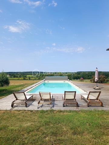 Demeure de 554,28 m²